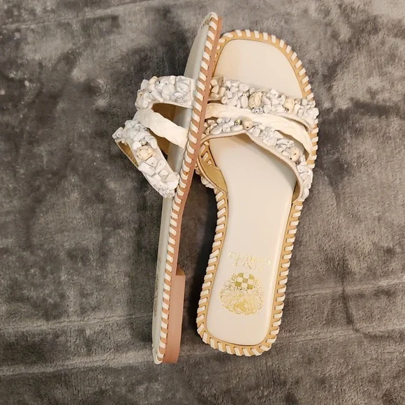 NWOT Vince Camuto Hasyl sandals beige and white fancy flip flopswith real stones - Picture 7 of 11